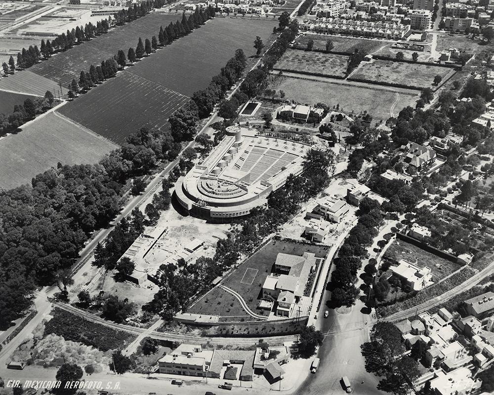 MdCM_C4.1_14_01_Conservatorio_Nacional_de_Música_c.a._1949_(31647243362).jpg