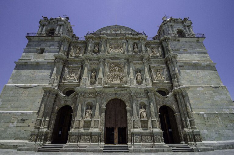 .La Catedral de Oaxaca, una obra de arte congelada en el tiempo