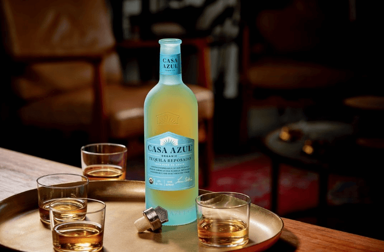.El tequila de Eiza González, la nueva joya de Casa Azul