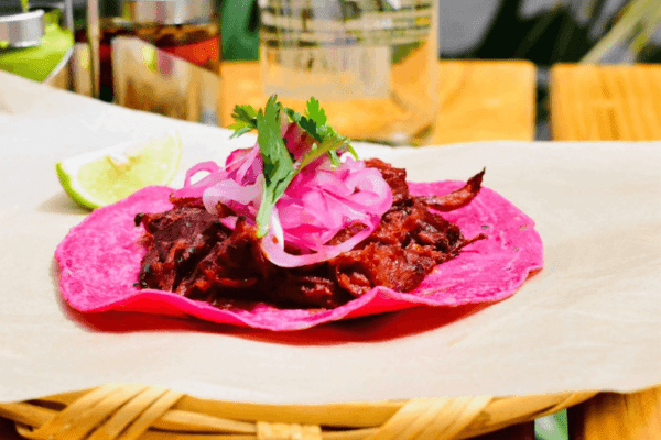 La tortilla rosa de la Mixteca: Prueba el curioso platillo oaxaqueño .La tortilla rosa de la Mixteca: Prueba el curioso platillo oaxaqueño