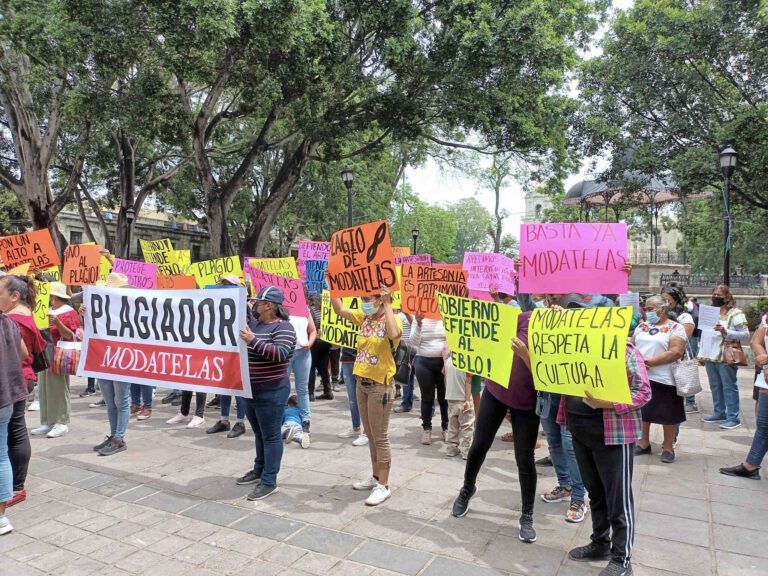 .Artesanos de Oaxaca denuncian plagio por parte de Modatelas