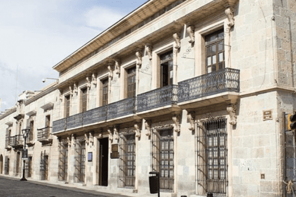 Conoce la Biblioteca Pública de Oaxaca Margarita Maza de Juárez .Conoce la Biblioteca Pública de Oaxaca Margarita Maza de Juárez