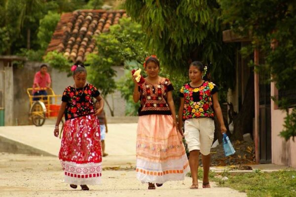 La riqueza de las lenguas indígenas de Oaxaca. Estas son las 5 principales. Lenguas Indígenas de Oaxaca.