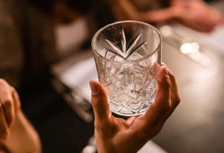 Mezcal Patatus celebra arte Huichol