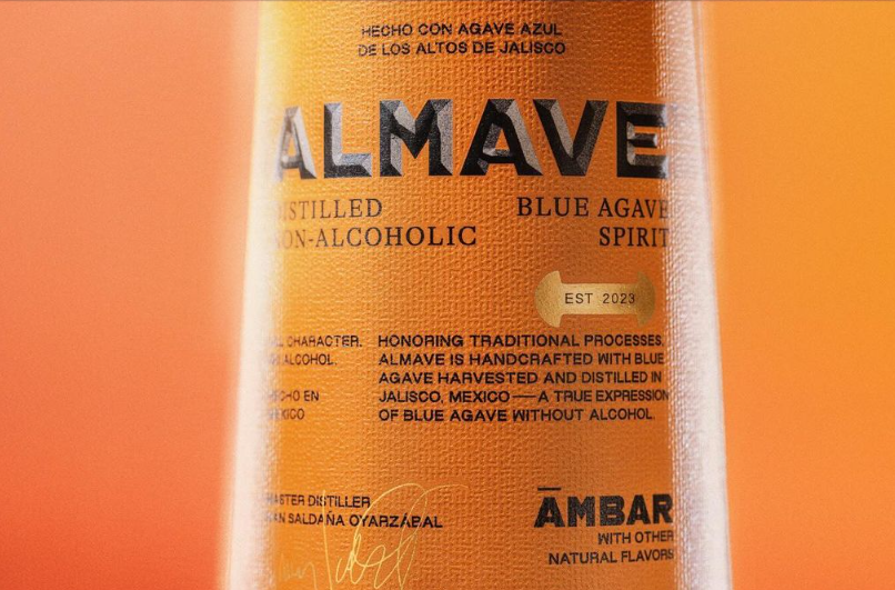 Lewis Hamilton con su marca Almave promueve tequila sin alcohol