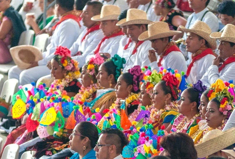 Selección de delegaciones de la Guelaguetza 2024.
