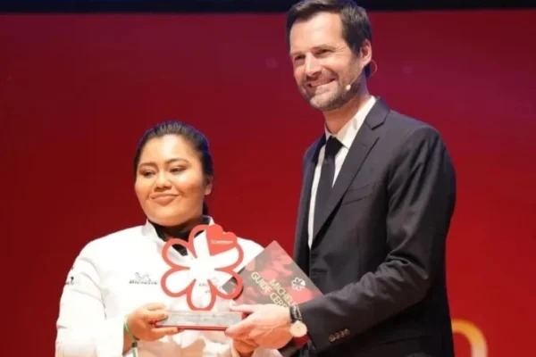 Dos restaurantes en Oaxaca se llevan la Estrella Michelín Dos restaurantes de Oaxaca ganan la Estrella Michelin.
