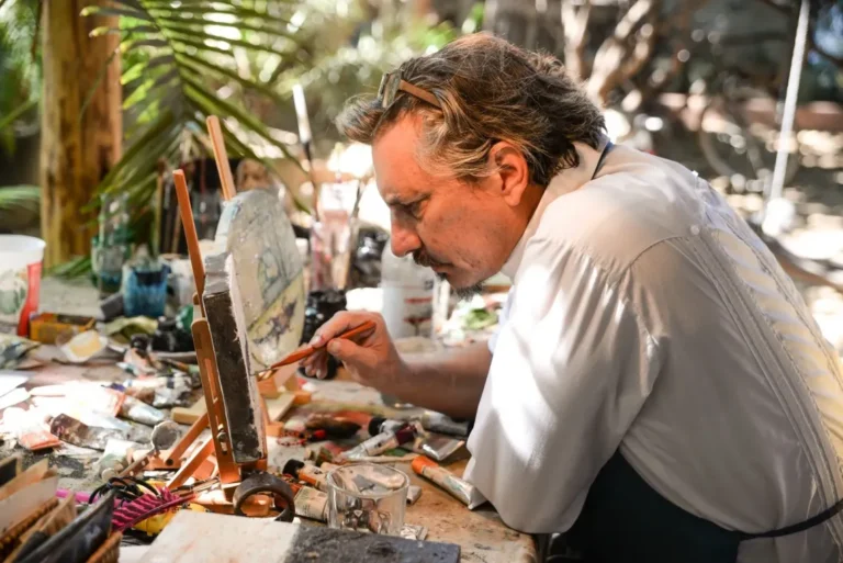 Guillermo Olguín, artista oaxaqueño.