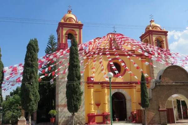 Tras inversión millonaria, reabren el templo de Santa Lucía del Camino Reabren el templo de Santa Lucía del Camino en Oaxaca.